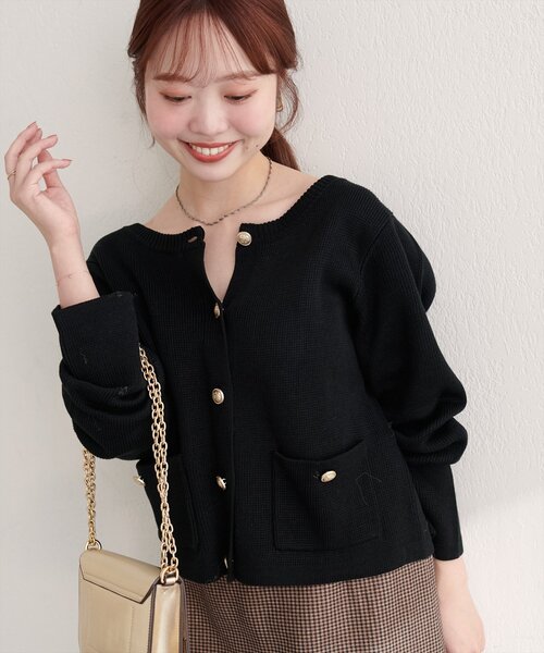 natural couture(ナチュラルクチュール)の「【WEB限定】ボタンポケットカーディガン(カーディガン/ボレロ・レディース・ベージュ/ボルドー/オフホワイト/ブラック/サックスブルー・FREE)」の3枚目の写真