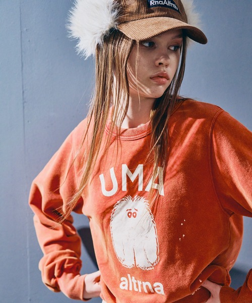 RNA（アールエヌエー）の「M2538 ちび裏毛プルオーバー（スウェット・レディース・レッド/ブラック/ブルー・MEDIUM）」の3枚目の写真