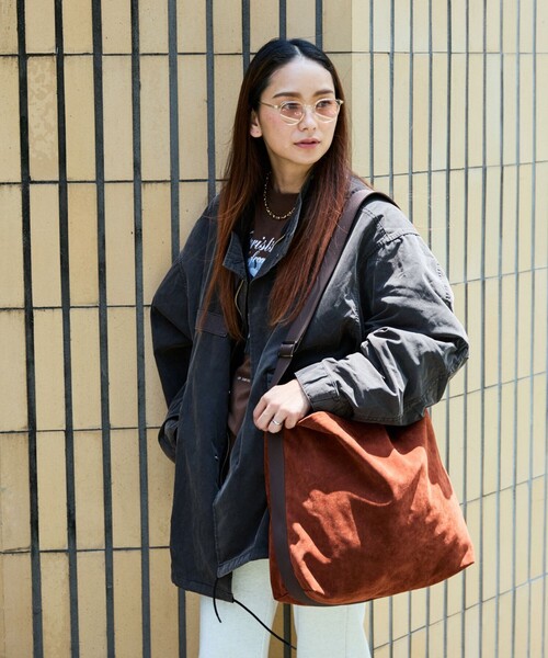 SUBLIME(サブライム)の「SUBLIME × FREAK'S STORE/サブライム × フリークスストア 別注 ECO SUEDE SHOLDER BAG エコスエード ショルダーバッグ(ショルダーバッグ・メンズ・ブラウン/ベージュ/アッシュグレー/ブラック・ONE SIZE)」の6枚目の写真