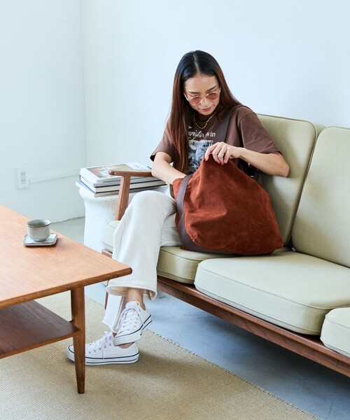 SUBLIME(サブライム)の「SUBLIME × FREAK'S STORE/サブライム × フリークスストア 別注 ECO SUEDE SHOLDER BAG エコスエード ショルダーバッグ(ショルダーバッグ・メンズ・ブラウン/ベージュ/アッシュグレー/ブラック・ONE SIZE)」の13枚目の写真