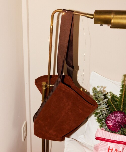 SUBLIME（サブライム）の「SUBLIME × FREAK'S STORE/サブライム × フリークスストア 別注 ECO SUEDE SHOLDER BAG エコスエード ショルダーバッグ（ショルダーバッグ・メンズ・ブラウン/ベージュ/アッシュグレー/ブラック・ONE SIZE）」の8枚目の写真