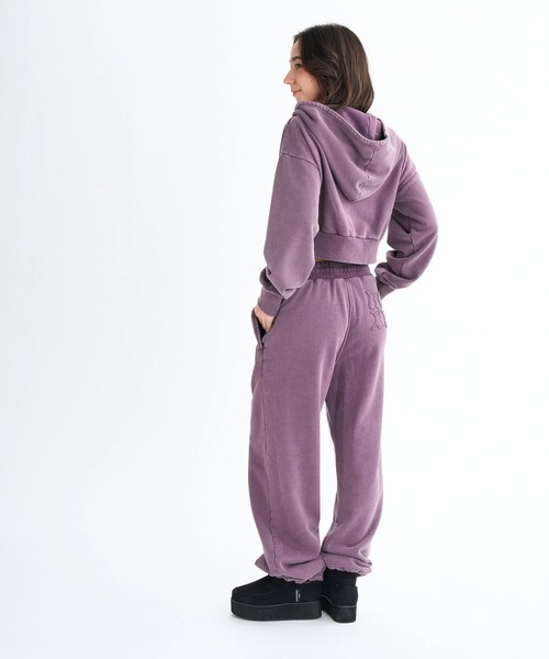 ROXY（ロキシー）の「YOLO ZIP /ロキシー空港コーデクロップド丈パッチワークロゴジップアップフーディー・パーカー(空港コーデ）（パーカー・レディース・ブラック/ピンク/グレー・SMALL/MEDIUM/LARGE）」の19枚目の写真