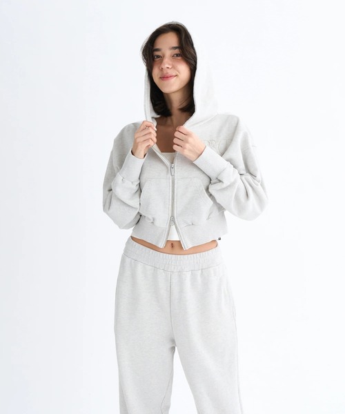 ROXY（ロキシー）の「YOLO ZIP /ロキシー空港コーデクロップド丈パッチワークロゴジップアップフーディー・パーカー(空港コーデ）（パーカー・レディース・ブラック/ピンク/グレー・SMALL/MEDIUM/LARGE）」の8枚目の写真