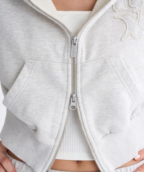 ROXY（ロキシー）の「YOLO ZIP /ロキシー空港コーデクロップド丈パッチワークロゴジップアップフーディー・パーカー(空港コーデ）（パーカー・レディース・ブラック/ピンク/グレー・SMALL/MEDIUM/LARGE）」の11枚目の写真