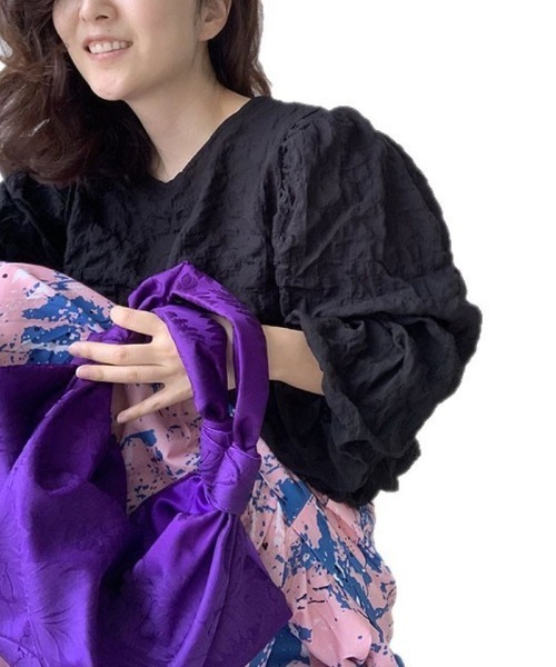 LETee(レティー)の「ワッフル風変わり織プルオーバーブラウス(シャツ/ブラウス・レディース・ホワイト/ブラック・FREE)」の11枚目の写真