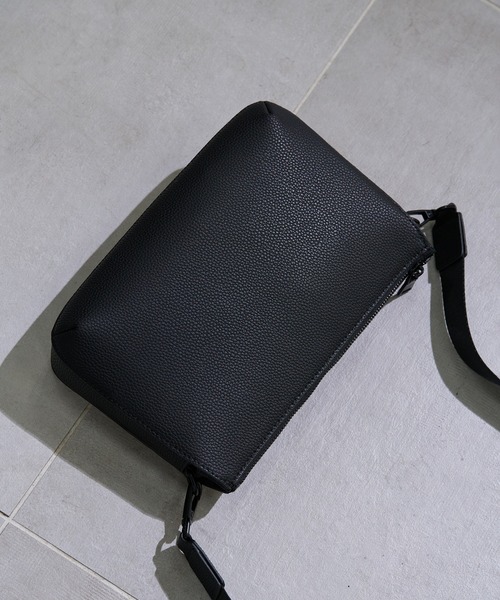 CITY TOKYO（シティトウキョウ）の「【CITY TOKYO/シティートーキョー】シュリンクレザーミニショルダー（ショルダーバッグ・メンズ・ブラック・FREE）」の8枚目の写真