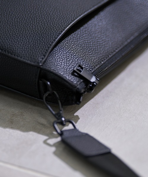 CITY TOKYO（シティトウキョウ）の「【CITY TOKYO/シティートーキョー】シュリンクレザーミニショルダー（ショルダーバッグ・メンズ・ブラック・FREE）」の9枚目の写真