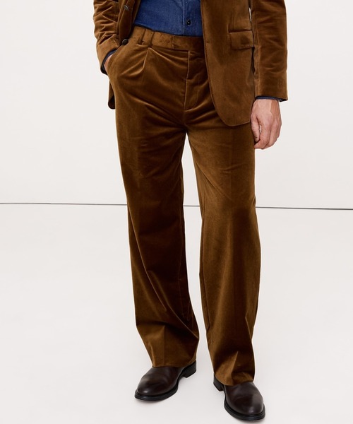 Banana Republic(バナナリパブリック)の「リラックス プリーツ ベルベット パンツ(スラックス・メンズ・ブラウン・32W 30L/31W 30L/28W 30L/33W 30L/30W 30L/29W 30L/34W 30L)」の1枚目の写真