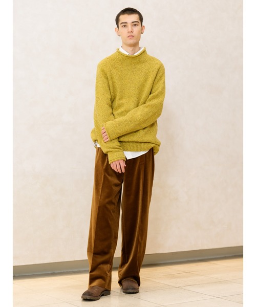 Banana Republic(バナナリパブリック)の「リラックス プリーツ ベルベット パンツ(スラックス・メンズ・ブラウン・32W 30L/31W 30L/28W 30L/33W 30L/30W 30L/29W 30L/34W 30L)」の2枚目の写真