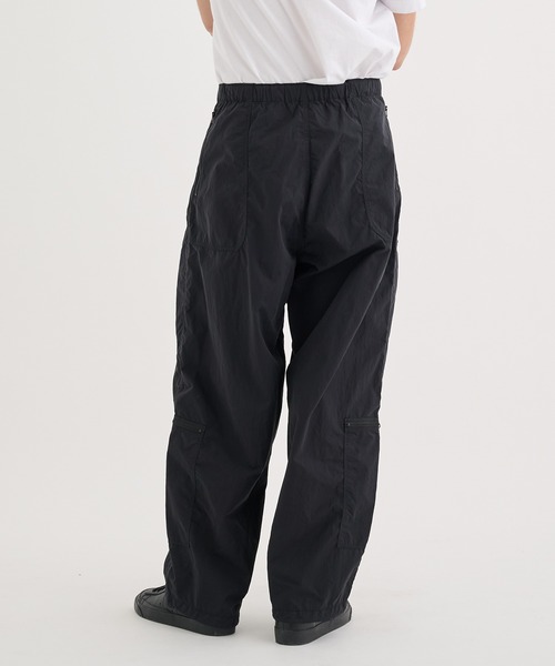 THE NORTH FACE PURPLE LABEL（ザ ノースフェイス パープルレーベル）の「【THE NORTH FACE PURPLE LABEL/ザノースフェイスパープルレーベル】Brushed Weather Stroll Field Pants（カーゴパンツ・メンズ・ブラック・34inch/32inch）」の4枚目の写真