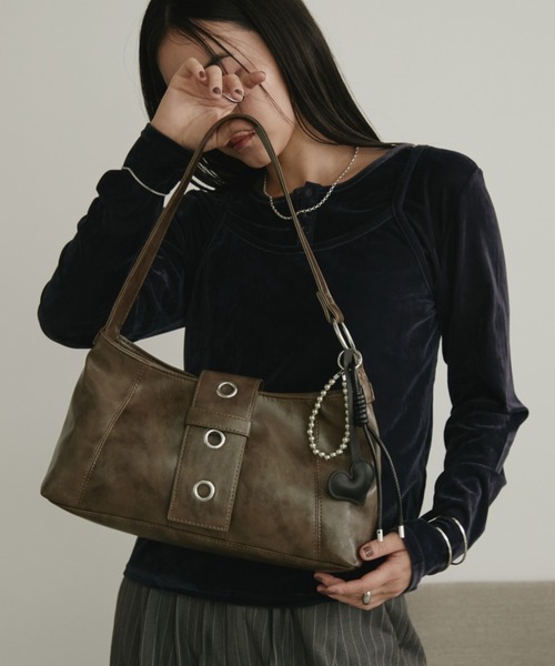 Aunt Marie's(アントマリーズ)の「ハトメベルトショルダーバッグ(ショルダーバッグ・レディース・レッド/ブラック/ブラウン・FREE)」の19枚目の写真