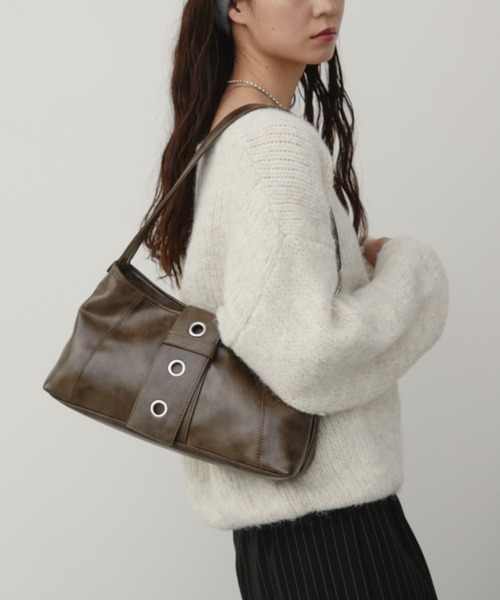 Aunt Marie's(アントマリーズ)の「ハトメベルトショルダーバッグ(ショルダーバッグ・レディース・レッド/ブラック/ブラウン・FREE)」の13枚目の写真