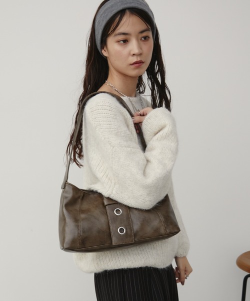 Aunt Marie's(アントマリーズ)の「ハトメベルトショルダーバッグ(ショルダーバッグ・レディース・レッド/ブラック/ブラウン・FREE)」の15枚目の写真