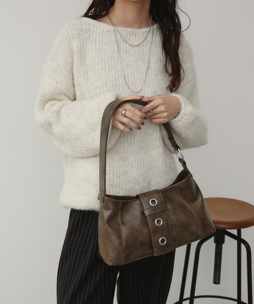 Aunt Marie's(アントマリーズ)の「ハトメベルトショルダーバッグ(ショルダーバッグ・レディース・レッド/ブラック/ブラウン・FREE)」の16枚目の写真