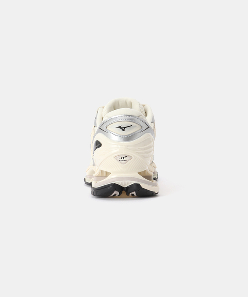 MIZUNO(ミズノ )の「MIZUNO/ミズノ WAVE PROPHECY LS(スニーカー・レディース・アイボリー/ブラウン・25cm/24.5cm/24cm/23.5cm)」の4枚目の写真