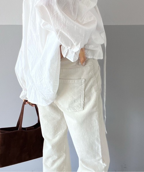 Flugge(フラッジー)の「コーデュロイセミフレアパンツ(その他パンツ・レディース・ベージュ・MEDIUM)」の7枚目の写真