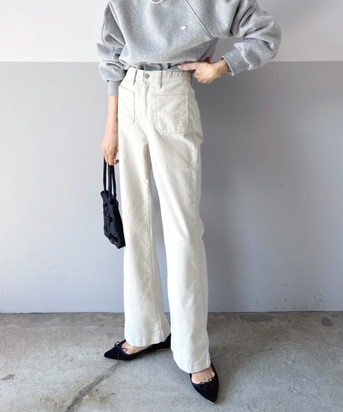 Flugge(フラッジー)の「コーデュロイセミフレアパンツ(その他パンツ・レディース・ベージュ・MEDIUM)」の14枚目の写真
