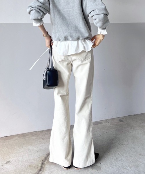 Flugge(フラッジー)の「コーデュロイセミフレアパンツ(その他パンツ・レディース・ベージュ・MEDIUM)」の22枚目の写真