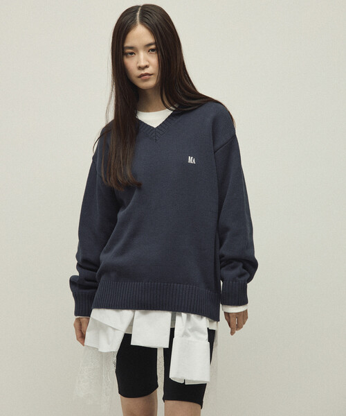 Firsthand（ファーストハンド）の「MA Firsthand/マ ファーストハンド MA ワンポイントロゴ刺繍 Vネックニット（ニット/セーター・レディース・ネイビー/キャメル/チャコールグレー・FREE）」の19枚目の写真