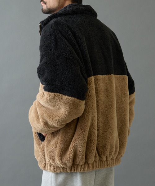 COLONY 2139(コロニートゥーワンスリーナイン)の「シャギーフリースBIGスタンドブルゾン(ブルゾン・メンズ・ブラック/ベージュ/ホワイト・MEDIUM/LARGE)」の7枚目の写真