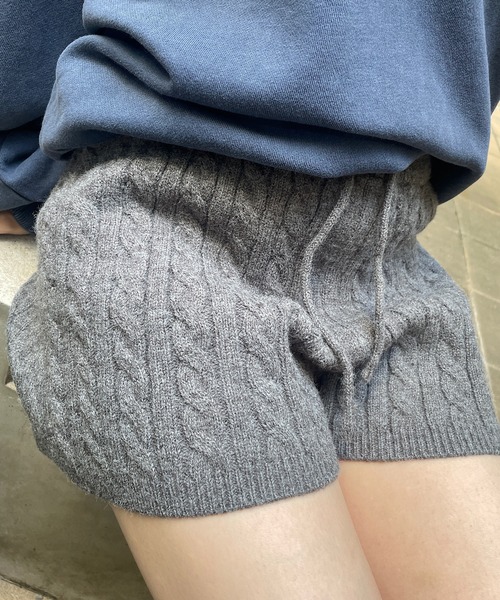 ROGER AND RAW（ロジャーアンドロウ）の「ケーブル編みニットショートパンツ（その他パンツ・レディース・グレー/ブラウン/ブラック・FREE）」の14枚目の写真