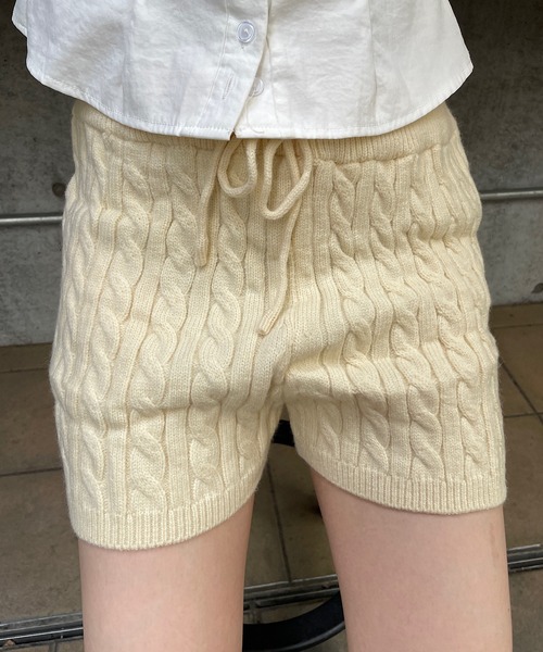 ROGER AND RAW(ロジャーアンドロウ)の「ケーブル編みニットショートパンツ(その他パンツ・レディース・グレー/ブラウン/ブラック・FREE)」の12枚目の写真
