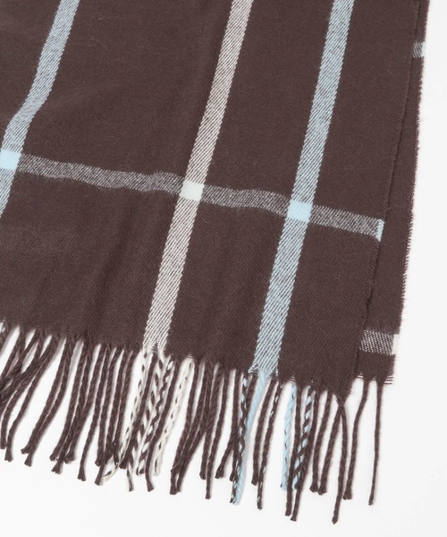 LAKOLE(ラコレ)の「アソートチェックマフラー / 574773(マフラー・レディース・ブラック/パープル/オフホワイト/ブルー/レッド/グリーン/ブラウン・FREE)」の14枚目の写真