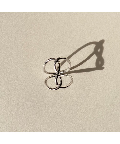 MELANGE（メランジェ）の「MELANGE Bezier ツイストリング（リング・レディース・ゴールド/シルバー・#11/#13）」の2枚目の写真