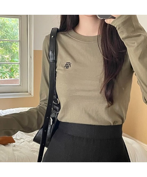 muahmuah（ムーアムーア）の「ステッチロゴベーシック長袖Tシャツ[3カラー]（Tシャツ/カットソー・レディース・カーキ/ブラック/ホワイト・FREE）」の3枚目の写真