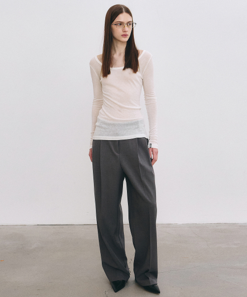 NICK&NICOLE(ニックアンドニコール)の「NICOLE MINIMAL LABEL SCOOP LS TOP_IVORY(Tシャツ/カットソー・レディース・その他・FREE)」の4枚目の写真