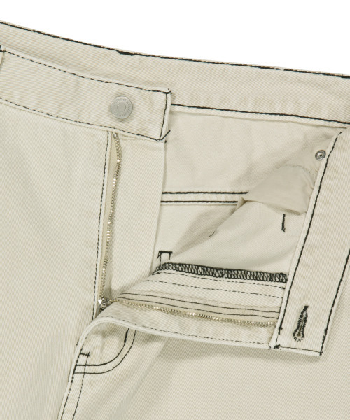 WKNDRS（ウィーキャンドース）の「DRAGGY WORK PANTS (IVORY)（デニムパンツ・レディース・その他・LARGE/MEDIUM/SMALL/X-LARGE）」の3枚目の写真