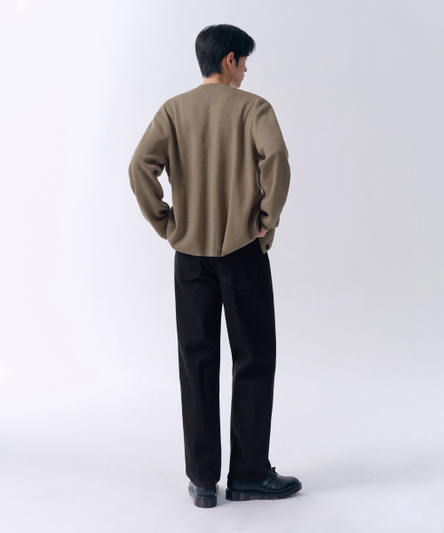 MUSINSA STANDARD（ムシンサスタンダード）の「ストレートデニムパンツ [ロー ブラック]（デニムパンツ・メンズ・その他・29/30/31/33/26/27/28/40/38/42/36/34/32）」の4枚目の写真