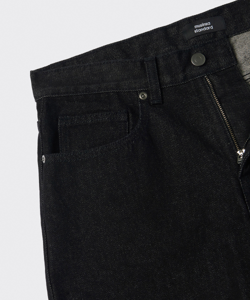 MUSINSA STANDARD（ムシンサスタンダード）の「ストレートデニムパンツ [ロー ブラック]（デニムパンツ・メンズ・その他・29/30/31/33/26/27/28/40/38/42/36/34/32）」の6枚目の写真