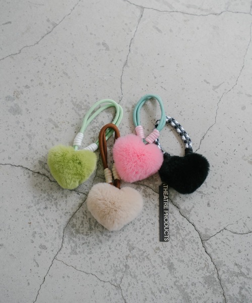 THEATRE PRODUCTS（シアタープロダクツ）の「フェイクファーハートチャーム（キーホルダー・レディース・グリーン/ピンク/ベージュ/ブラック・FREE）」の6枚目の写真