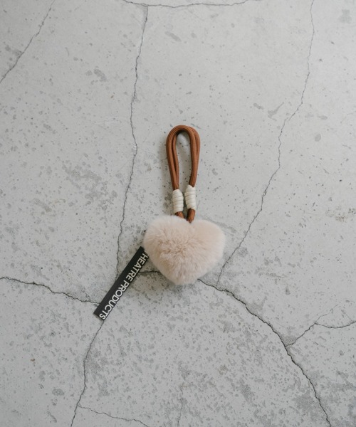 THEATRE PRODUCTS（シアタープロダクツ）の「フェイクファーハートチャーム（キーホルダー・レディース・グリーン/ピンク/ベージュ/ブラック・FREE）」の9枚目の写真