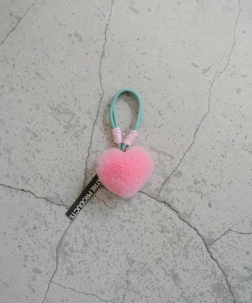 THEATRE PRODUCTS（シアタープロダクツ）の「フェイクファーハートチャーム（キーホルダー・レディース・グリーン/ピンク/ベージュ/ブラック・FREE）」の10枚目の写真