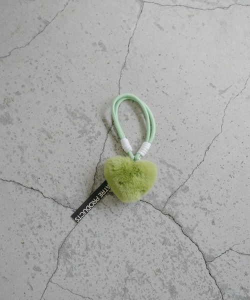 THEATRE PRODUCTS（シアタープロダクツ）の「フェイクファーハートチャーム（キーホルダー・レディース・グリーン/ピンク/ベージュ/ブラック・FREE）」の11枚目の写真