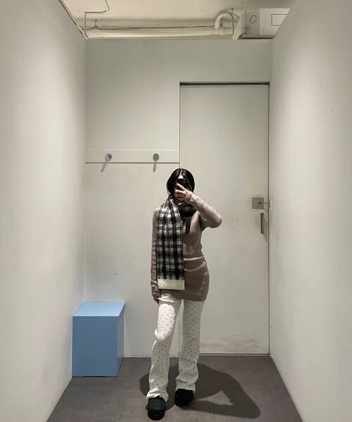 Rest&Recreation(レストアンドレクリエーション)の「HAIRY HOOD KNIT DRESS - BEIGE(ワンピース・レディース・その他・ONE)」の3枚目の写真