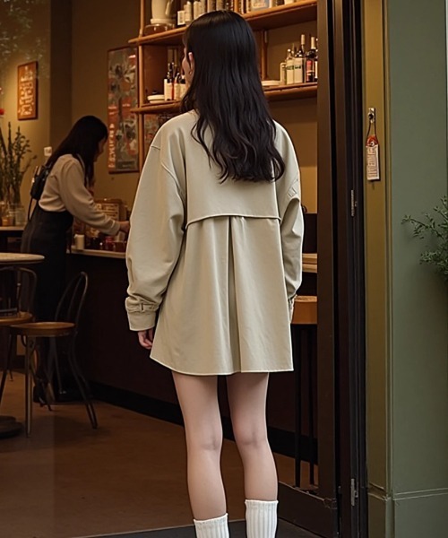 cammie(キャミー)の「トレンチ風ミドル丈コート(トレンチコート・レディース・アイボリー/ブラック・M/L)」の6枚目の写真