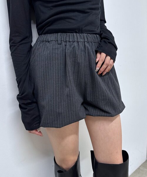 mline（エムライン）の「[mline]ストライプ バルーンスカパン（その他パンツ・レディース・ブラック/チャコールグレー・1/2）」の2枚目の写真