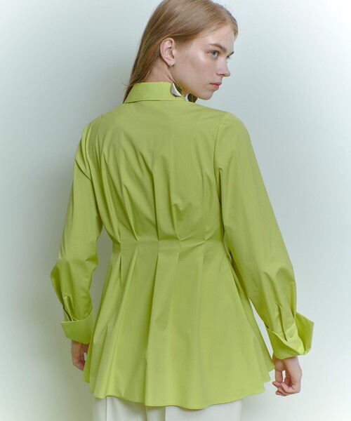 LOULOU WILLOUGHBY(ルルウィルビー)の「【LOULOU WILLOUGHBY】タックシェイプシャツ(シャツ/ブラウス・レディース・グリーン/ホワイト/ブラック・2)」の6枚目の写真