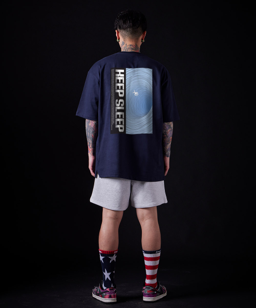 ASTRAL PROJECTION（アストラルプロジェクション）の「[オーバーサイズ]キップスリップ 13番手 綿 ラウンドネック 半袖Tシャツ_ネイビー（Tシャツ/カットソー・メンズ・その他・LARGE/MEDIUM/X-LARGE/XX-LARGE）」の4枚目の写真