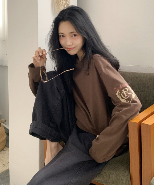 CITYBREEZE(シティブリーズ)の「ローレル長袖Tシャツ_3カラー(Tシャツ/カットソー・レディース・パープル/ブラウン/チャコール・SMALL/MEDIUM)」の4枚目の写真