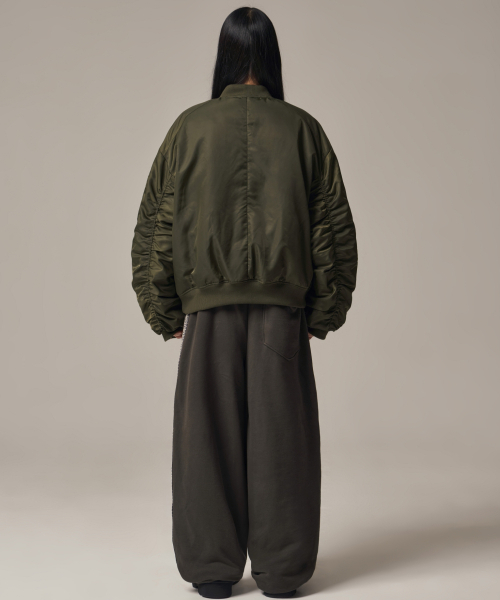 IDWS(アイドンワナセル)の「Plane Shirring Ma-1 Khaki(ブルゾン・レディース・その他・1/2)」の6枚目の写真