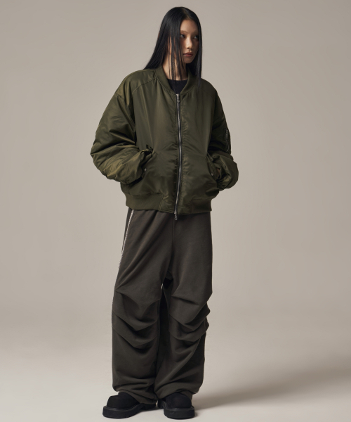IDWS(アイドンワナセル)の「Plane Shirring Ma-1 Khaki(ブルゾン・レディース・その他・1/2)」の2枚目の写真