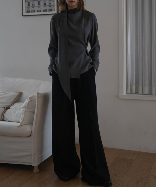 DEHEVE（デヘヴェ）の「Wool Wide Slacks [Black]（スラックス・レディース・ブラック・MEDIUM/SMALL）」の3枚目の写真