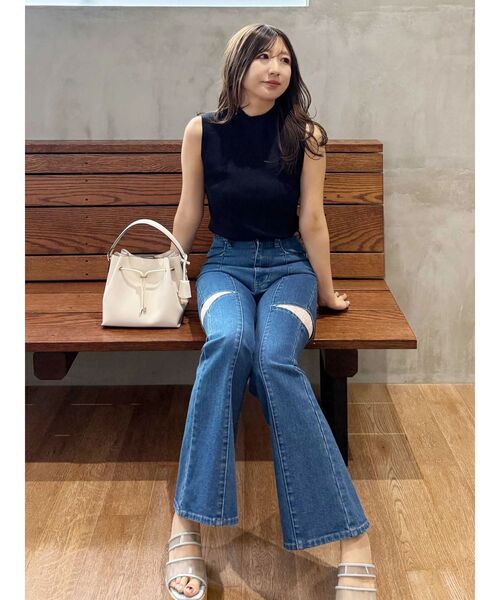 MERCURYDUO(マーキュリーデュオ)の「レーストリミングカットアウトデニムパンツ(デニムパンツ・レディース・ブルー/インディゴブルー・MEDIUM/SMALL)」の12枚目の写真