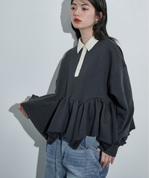 THE YOn（ザヨン）の「イレギュラーヘムペプラムラガーポロトップス（スウェット）」