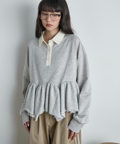 THE YOn（ザヨン）の「イレギュラーヘムペプラムラガーポロトップス（スウェット・レディース・チャコールグレー/グレー/キャメル・FREE）」の6枚目の写真
