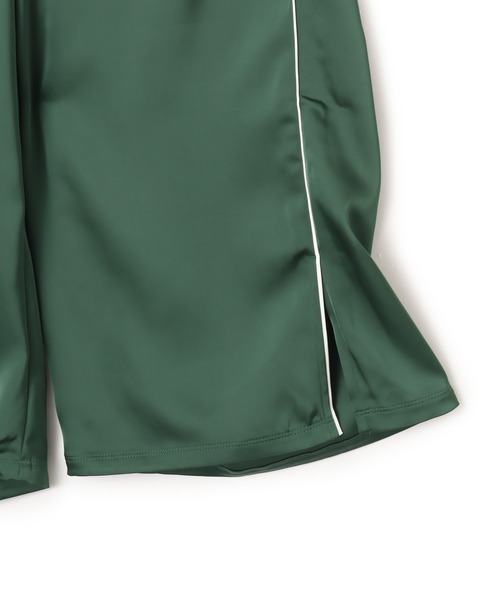 NIKE（ナイキ）の「NIKE AS W NSW OFFLN WVN STN PANT / ナイキ ウィメンズ NSW OFFLN ウーヴン STN パンツ 【SP】（その他パンツ・レディース・グリーン/ブラック・L/M/S）」の14枚目の写真